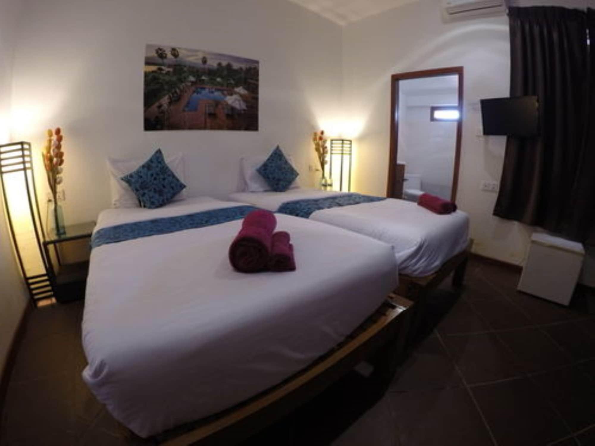 Villa Vedici Kampot Esterno foto
