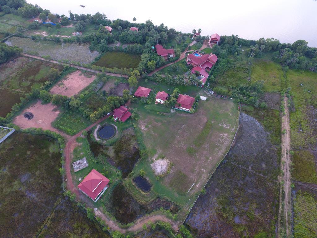 Villa Vedici Kampot Esterno foto