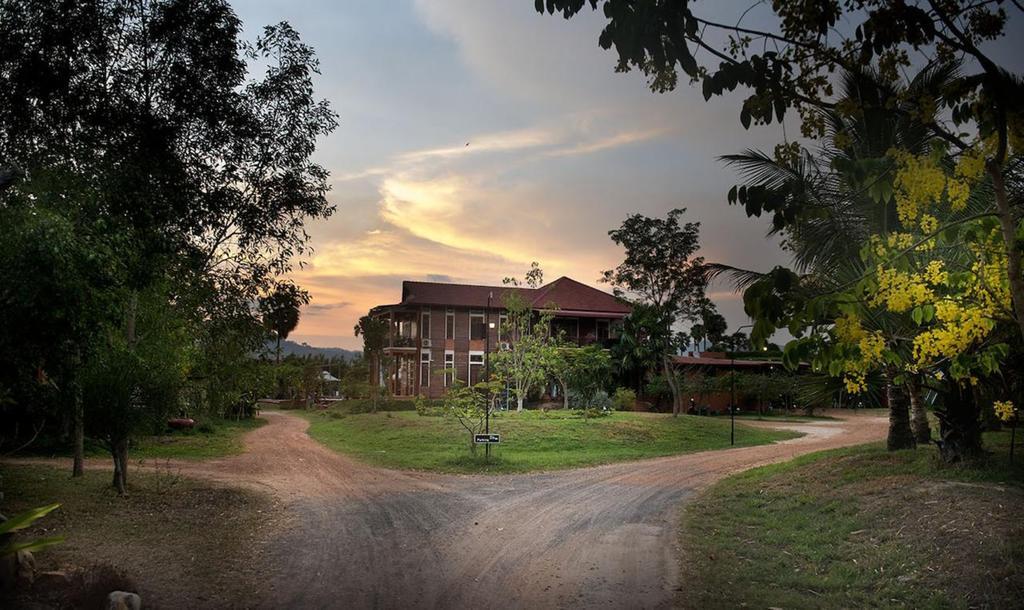 Villa Vedici Kampot Esterno foto